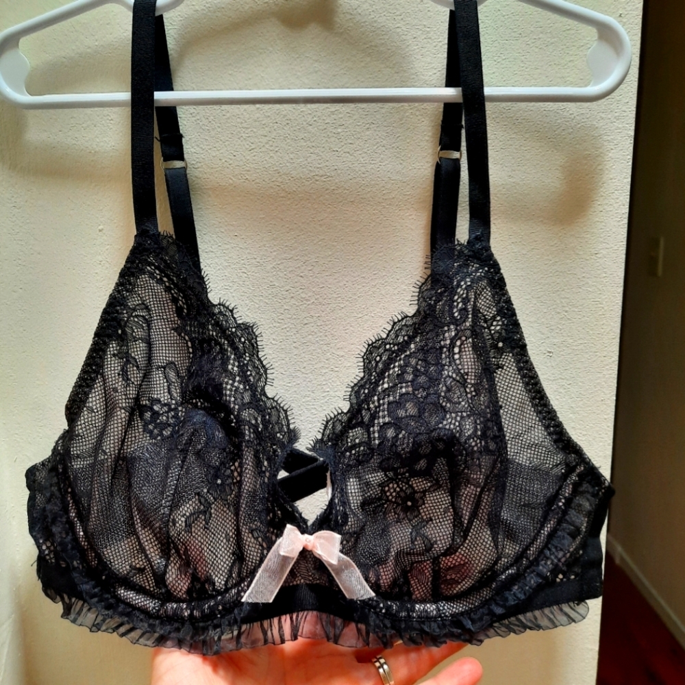 M&S 34B Black Pink Lace Underwire Bra, unlined, EUC, sheer & sexy